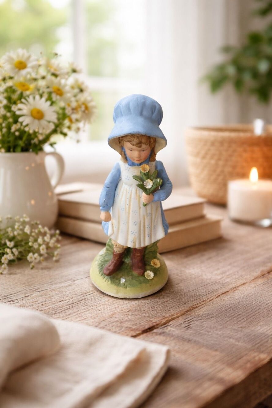 Vintage Holly Hobby Girl In Bonnet w/ Flowers Porcelain Bisque Figurine